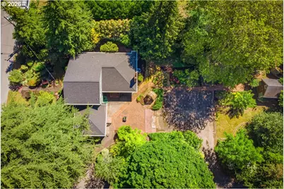 6434 SW Brugger St, Portland, OR 97219 - Photo 39