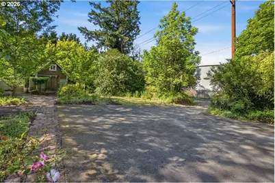 6434 SW Brugger St, Portland, OR 97219 - Photo 33