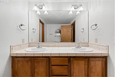 17280 SW Oakenshield Ct, Portland, OR 97224 - Photo 33