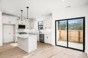 870 W 25th Ave, Eugene, OR 97405 - Photo 9