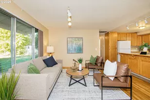 19222 Benfield Ave, Lake Oswego, OR 97035 - Photo 3