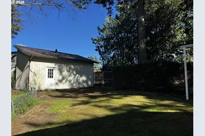 5635 Martin Rd, Florence, OR 97439 - Photo 9