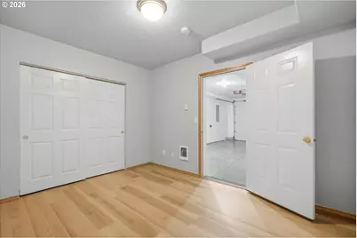 400 SE 2nd St, Troutdale, OR 97060 - Photo 13