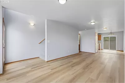 400 SE 2nd St, Troutdale, OR 97060 - Photo 5