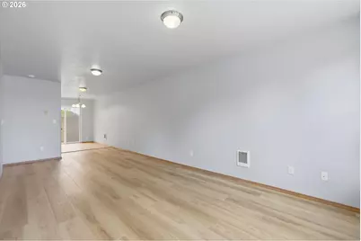 400 SE 2nd St, Troutdale, OR 97060 - Photo 7