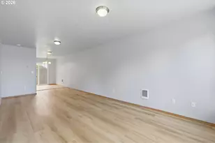 400 SE 2nd St, Troutdale, OR 97060 - Photo 7