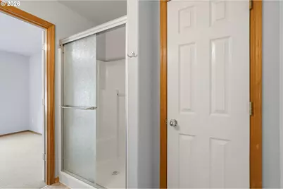 400 SE 2nd St, Troutdale, OR 97060 - Photo 17