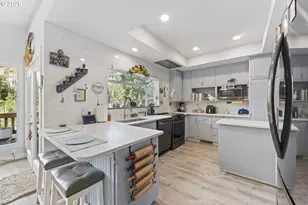 89042 W Randolph Ln, Bandon, OR 97411 - Photo 13