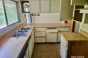 266 Woodruff Mountain Rd, Roseburg, OR 97471 - Photo 11