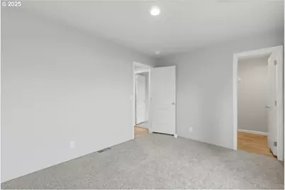 20815 Walnut St, Aurora, OR 97002 - Photo 21