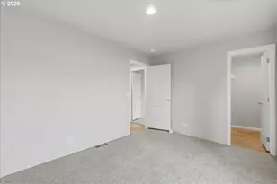 20815 Walnut St, Aurora, OR 97002 - Photo 21