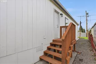 20815 Walnut St, Aurora, OR 97002 - Photo 29