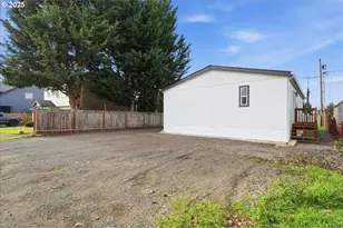 20815 Walnut St, Aurora, OR 97002 - Photo 31