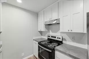 20815 Walnut St, Aurora, OR 97002 - Photo 11