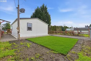 20815 Walnut St, Aurora, OR 97002 - Photo 33