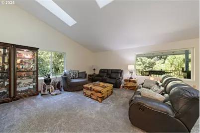 6100 Teal Creek Rd, Dallas, OR 97338 - Photo 3