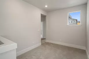 11882 SW Strobel Rd, Beaverton, OR 97007 - Photo 29