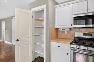 881 N 28th Ave, Cornelius, OR 97113 - Photo 15