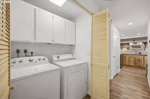 21858 SW Regal Ct, Beaverton, OR 97003 - Photo 17