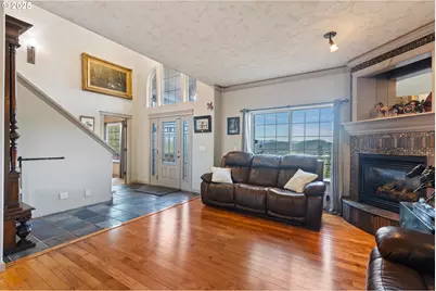 1548 NE Rocky Ridge Dr, Roseburg, OR 97470 - Photo 5