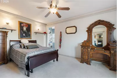 1548 NE Rocky Ridge Dr, Roseburg, OR 97470 - Photo 9