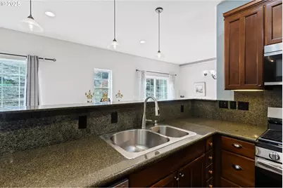 1548 NE Rocky Ridge Dr, Roseburg, OR 97470 - Photo 17