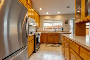 2083 NW Willamette Dr, McMinnville, OR 97128 - Photo 11