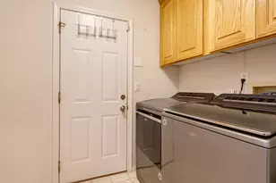 2083 NW Willamette Dr, McMinnville, OR 97128 - Photo 15