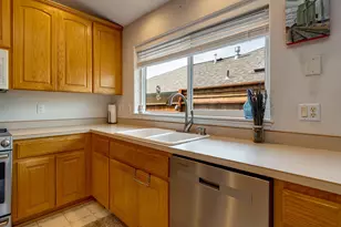 2083 NW Willamette Dr, McMinnville, OR 97128 - Photo 13