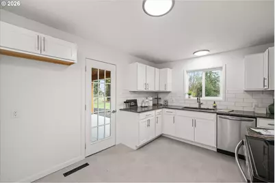 40064 McKenzie Hwy, Springfield, OR 97478 - Photo 13