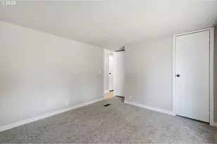 386 Lochaven Ave, Springfield, OR 97477 - Photo 27