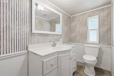 386 Lochaven Ave, Springfield, OR 97477 - Photo 31