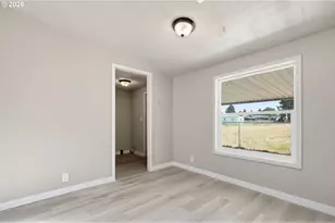 386 Lochaven Ave, Springfield, OR 97477 - Photo 21