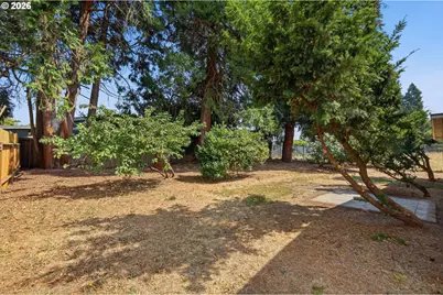 386 Lochaven Ave, Springfield, OR 97477 - Photo 37