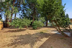 386 Lochaven Ave, Springfield, OR 97477 - Photo 37