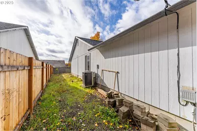 468 Merlee Cir, Eagle Point, OR 97524 - Photo 21