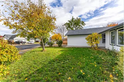 468 Merlee Cir, Eagle Point, OR 97524 - Photo 19