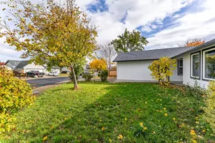 468 Merlee Cir, Eagle Point, OR 97524 - Photo 19