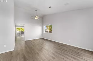 468 Merlee Cir, Eagle Point, OR 97524 - Photo 5