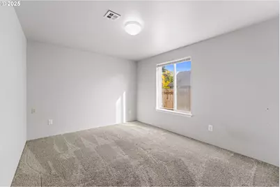 468 Merlee Cir, Eagle Point, OR 97524 - Photo 13