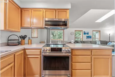 1064 Ashwood Ct SE, Salem, OR 97302 - Photo 13