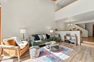2036 Eastwood Ln, Eugene, OR 97401 - Photo 9