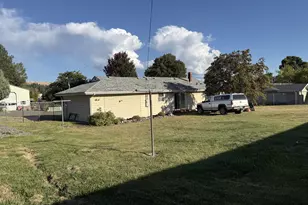 360 N 13th Ave, Elgin, OR 97827 - Photo 5