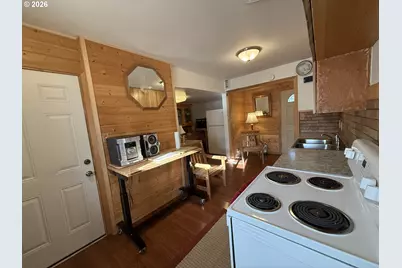 360 N 13th Ave, Elgin, OR 97827 - Photo 17