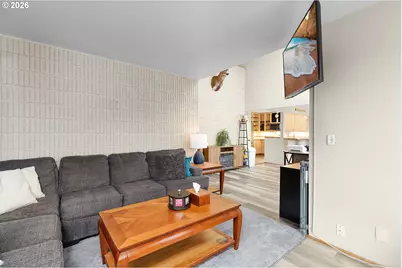 605 Deerwood Ct, Winston, OR 97496 - Photo 9