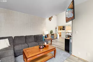 605 Deerwood Ct, Winston, OR 97496 - Photo 9