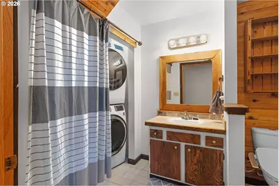 605 Deerwood Ct, Winston, OR 97496 - Photo 25