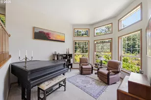 1894 W 27th Pl, Eugene, OR 97405 - Photo 5
