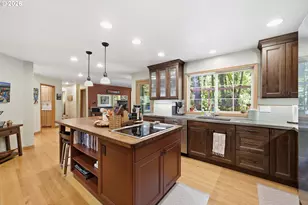 1894 W 27th Pl, Eugene, OR 97405 - Photo 15