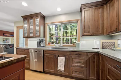 1894 W 27th Pl, Eugene, OR 97405 - Photo 13